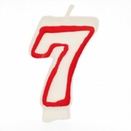 Bild von Zahlenkerze weiss "7" mit rotem Rand
